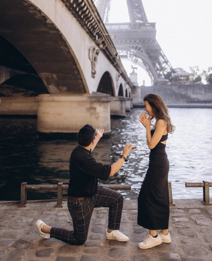 Photoshoot Eiffel Tower Proposal
