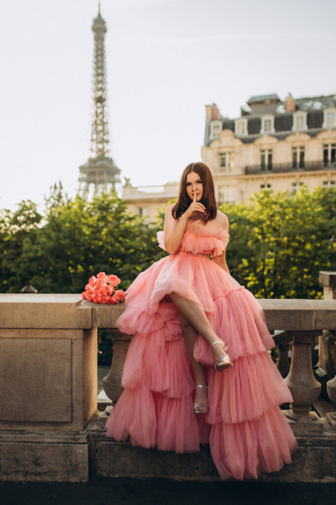 Charming quinceanera photoshoot in Paris