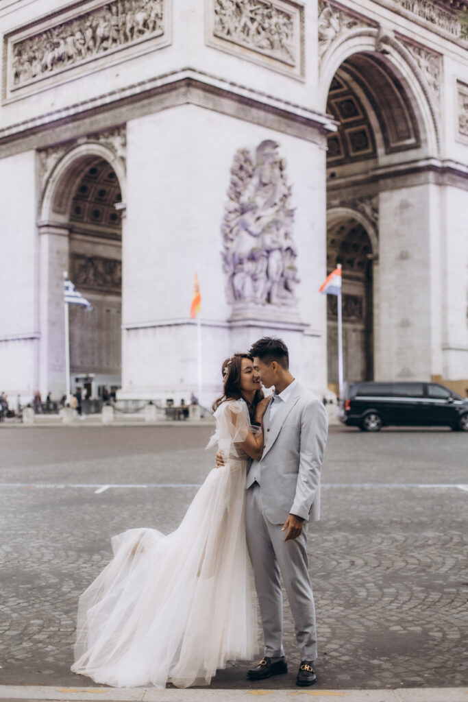 pre wedding photoshoot in paris