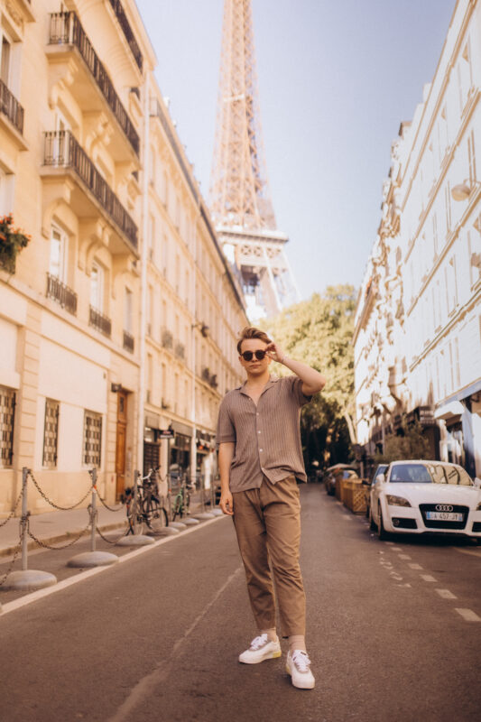 Paris Street Photography With a Modern Portrait Feel